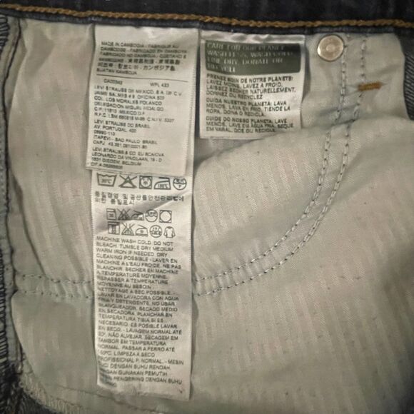 Levi’s ~ Blue Denim Boyfriend Jeans ~ size 33 - Picture 6 of 12